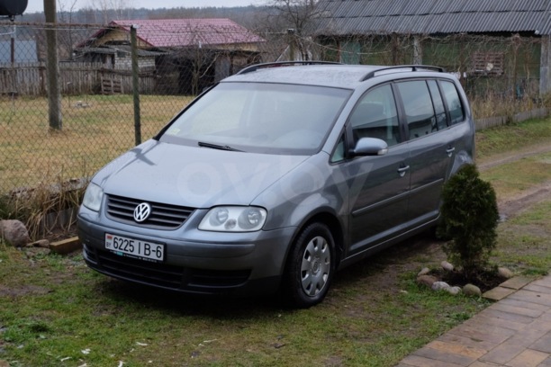 Volkswagen Touran I, 5 мест, 2005 г.