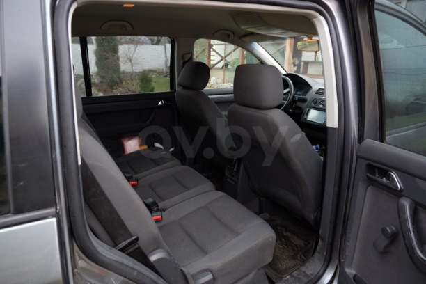 Volkswagen Touran I, 5 мест, 2005 г.