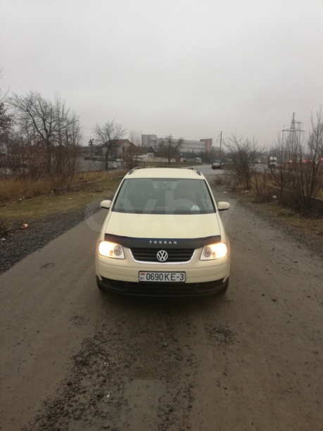 Volkswagen Touran I, 7 мест, 2005 г.