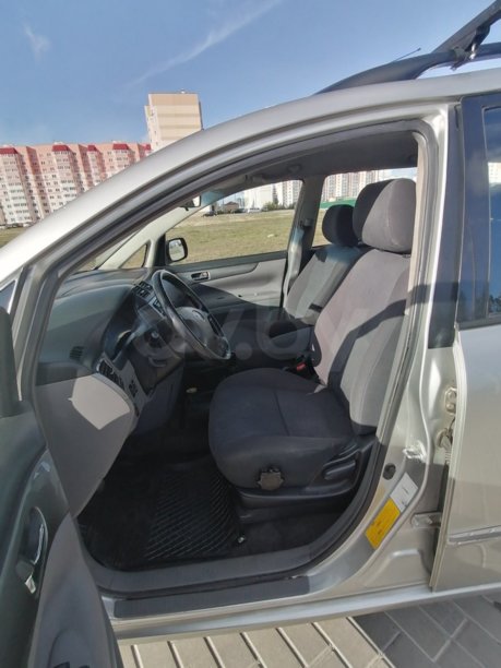 Toyota Avensis Verso I, 7 мест, 2002 г.