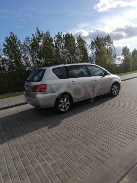 Toyota Avensis Verso I, 7 мест, 2002 г.