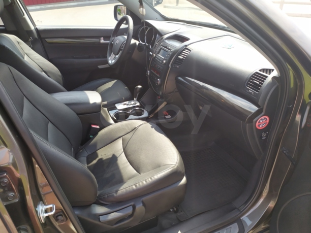 Kia Sorento II, 5 мест, 2011 г.