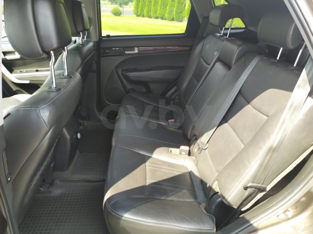 Kia Sorento II, 5 мест, 2011 г.