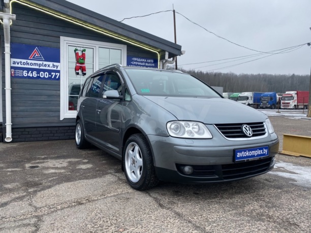 Volkswagen Touran I, 7 мест, 2005 г.