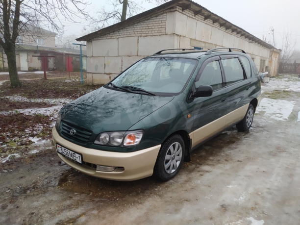 Toyota Picnic, 5 мест, 2000 г.