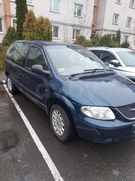 Chrysler Voyager IV, 7 мест, 2001 г.