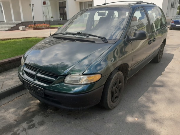 Dodge Caravan III, 7 мест, 1998 г.