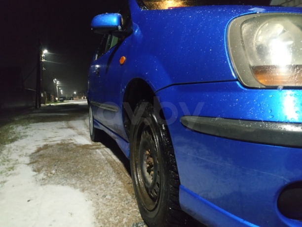 Nissan Almera Tino, 2001 г.