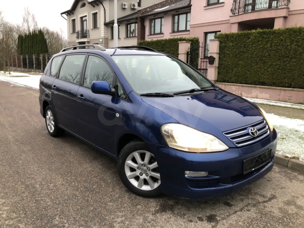 Toyota Avensis Verso I · Рестайлинг, 7 мест, 2004 г.