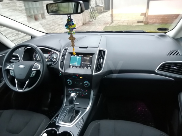 Ford S-MAX II, 5 мест, 2017 г.