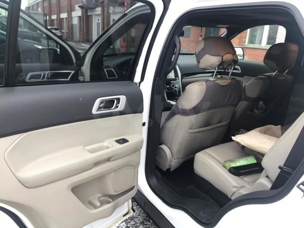 Ford Explorer V, 7 мест, 2012 г.