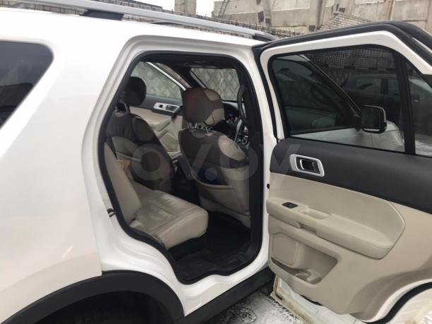 Ford Explorer V, 7 мест, 2012 г.