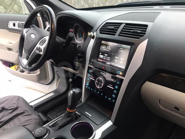 Ford Explorer V, 7 мест, 2012 г.