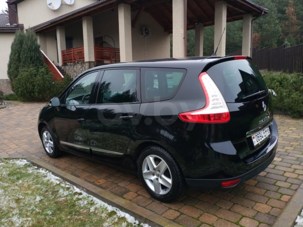 Renault Grand Scenic III · 2-й рестайлинг, 5 мест, 2015 г.