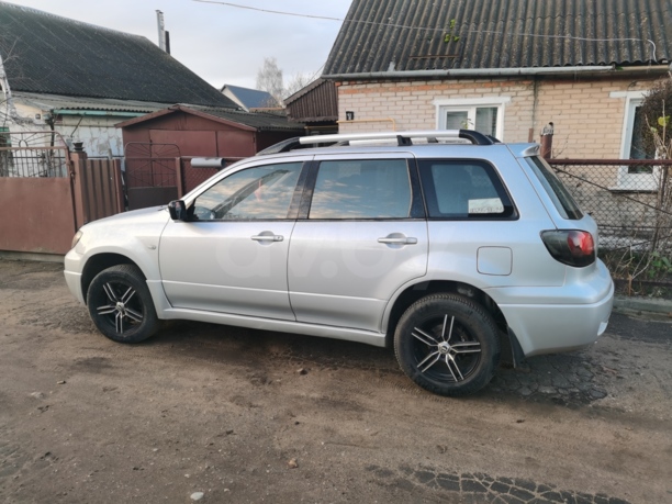 Mitsubishi Outlander I, 5 мест, 2003 г.