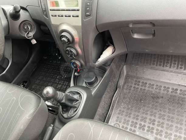 Toyota Yaris II (XP9) · Рестайлинг, 2009 г.