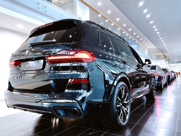 BMW X7, 7 мест, 2020 г.