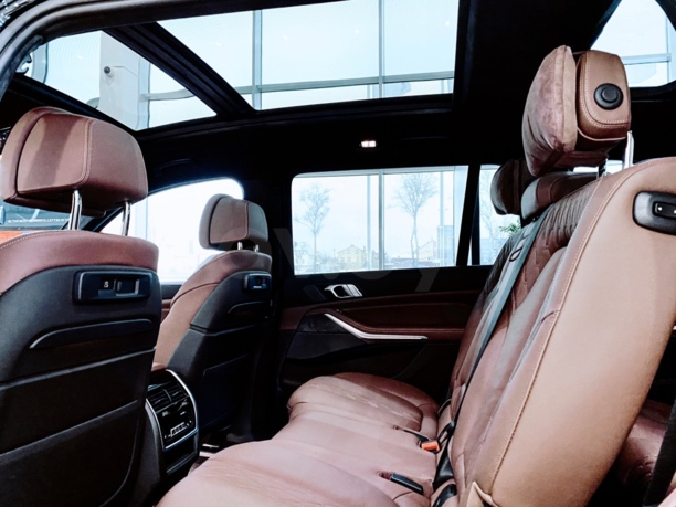BMW X7, 7 мест, 2020 г.