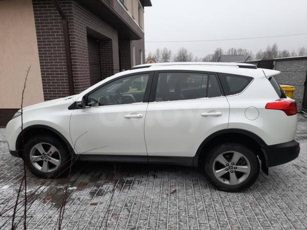 Toyota RAV4 IV (XA40), 5 мест, 2014 г.