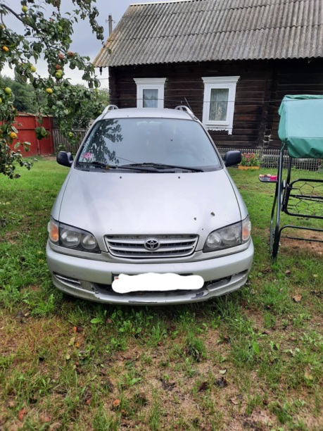 Toyota Picnic, 7 мест, 2001 г.