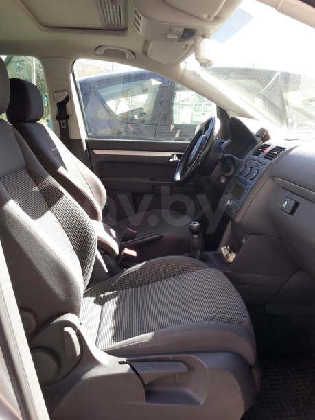 Volkswagen Touran I, 5 мест, 2005 г.
