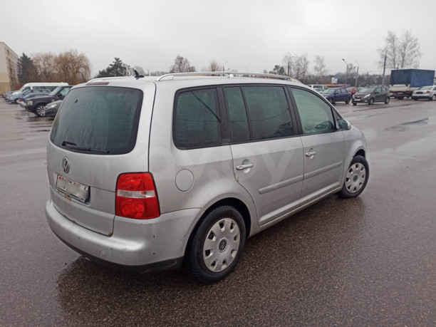 Volkswagen Touran I, 5 мест, 2005 г.