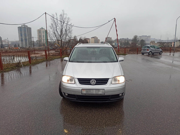 Volkswagen Touran I, 5 мест, 2005 г.