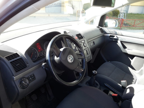 Volkswagen Touran I, 5 мест, 2005 г.