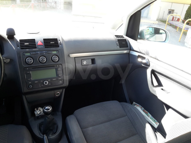 Volkswagen Touran I, 5 мест, 2005 г.