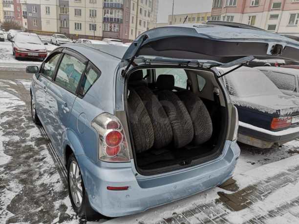 Toyota Corolla Verso III (AR10), 7 мест, 2005 г.