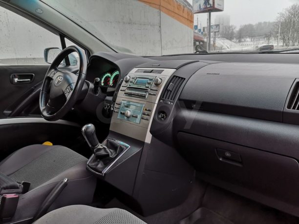 Toyota Corolla Verso III (AR10), 7 мест, 2005 г.