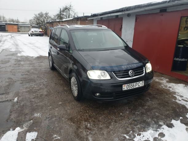 Volkswagen Touran I, 5 мест, 2005 г.