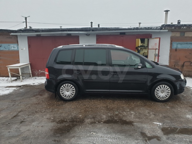 Volkswagen Touran I, 5 мест, 2005 г.