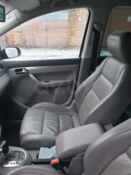 Volkswagen Touran I, 5 мест, 2005 г.