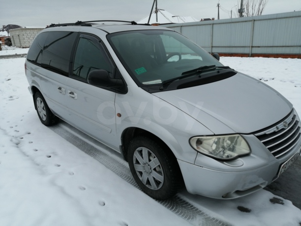 Chrysler Voyager IV, 7 мест, 2004 г.