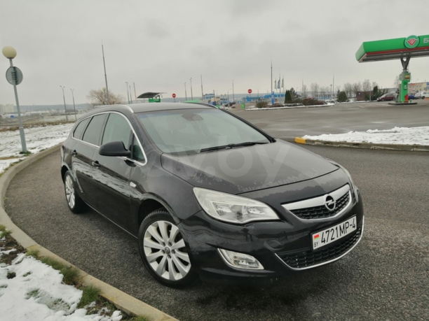 Opel Astra J, 2011 г.