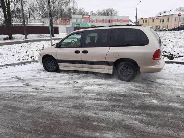 Dodge Grand Caravan III, 7 мест, 1996 г.