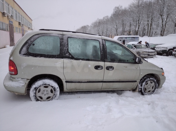 Dodge Caravan III, 7 мест, 1999 г.