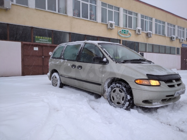 Dodge Caravan III, 7 мест, 1999 г.