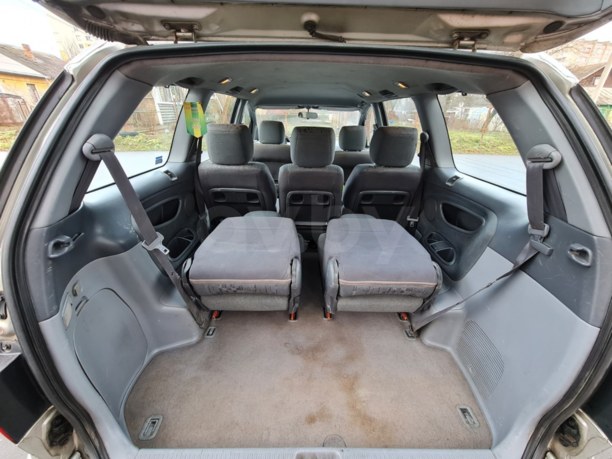 Toyota Previa II (XR30, XR40), 7 мест, 2001 г.