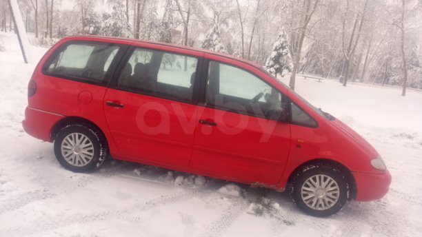 Volkswagen Sharan I, 7 мест, 1997 г.