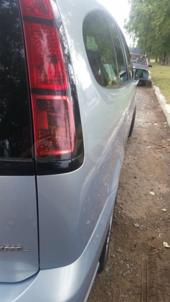 Honda Stream I · Рестайлинг, 7 мест, 2004 г.