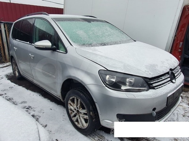 Volkswagen Touran II, 7 мест, 2014 г.