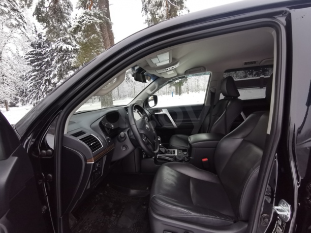 Toyota Land Cruiser Prado J150 II · Рестайлинг, 5 мест, 2018 г.