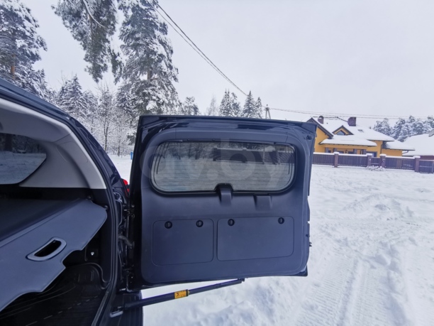 Toyota Land Cruiser Prado J150 II · Рестайлинг, 5 мест, 2018 г.