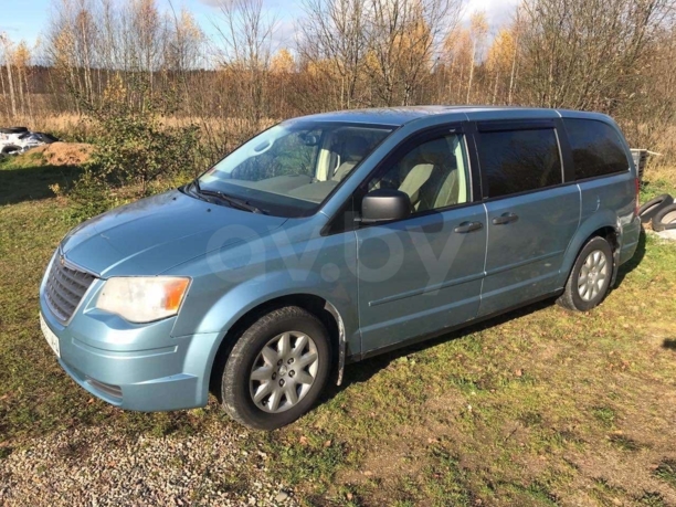 Chrysler Town and Country IV, 5 мест, 2007 г.