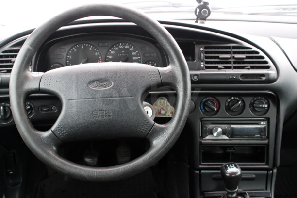 Ford Mondeo I, 1996 г.