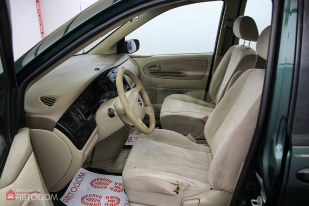 Mazda MPV II, 2000 г.