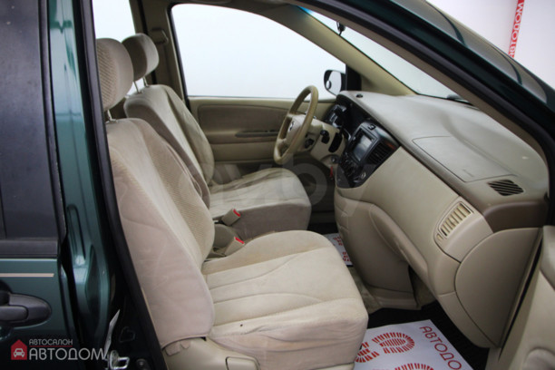 Mazda MPV II, 2000 г.