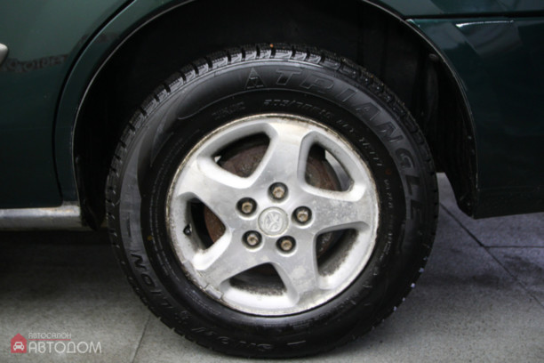 Mazda MPV II, 2000 г.